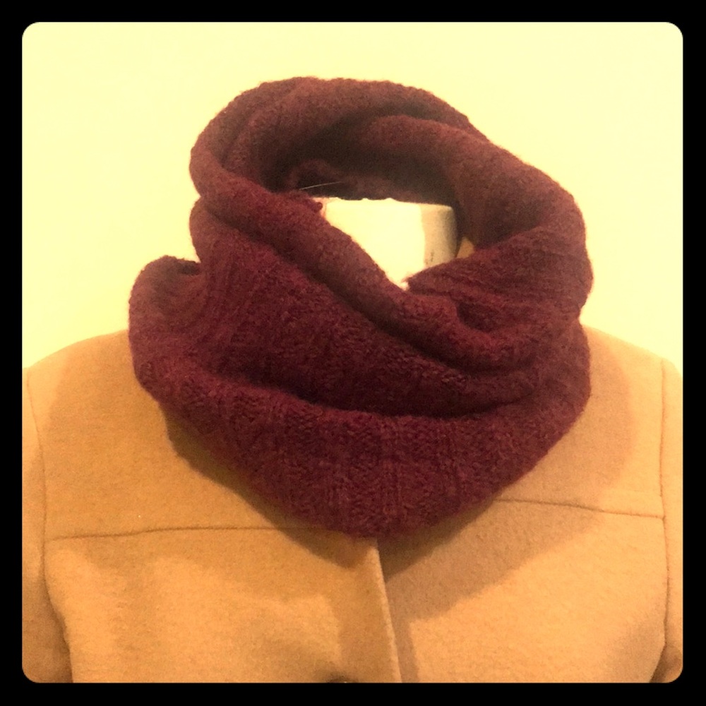🧣ECHO MAROON SCARF 🧣